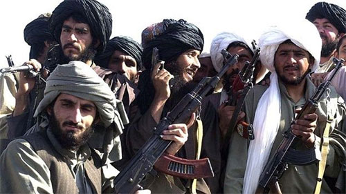 Estados Unidos explora todas las vías para hacer las paces con Talibán